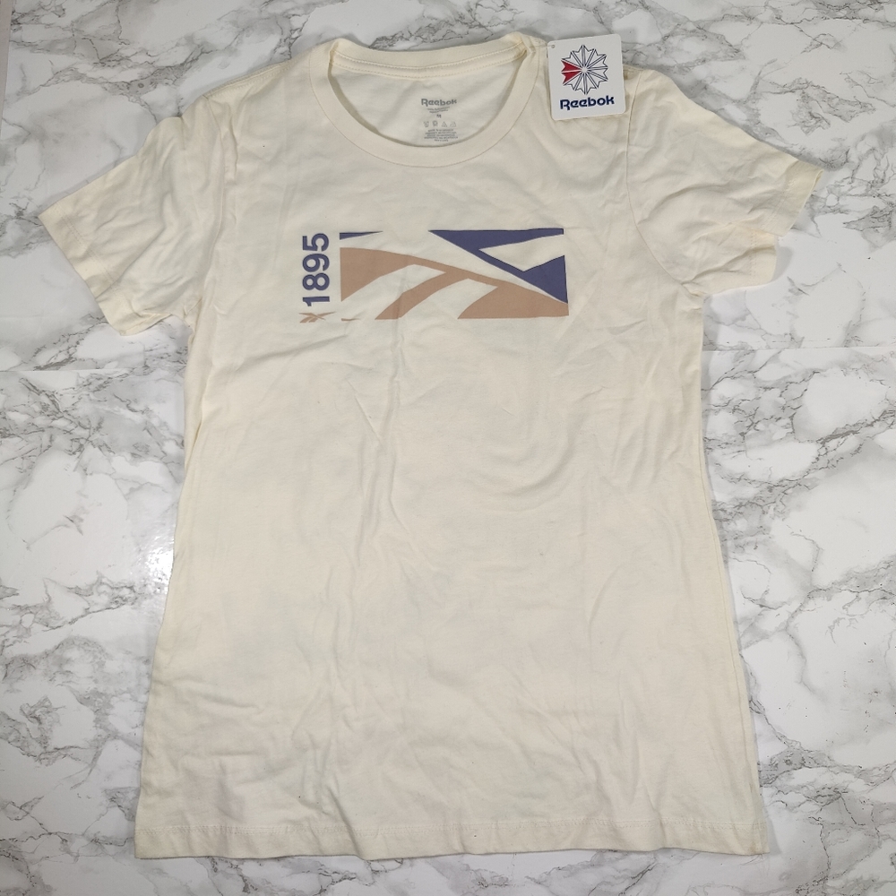 NWT Cream Reebok Tee Size Medium